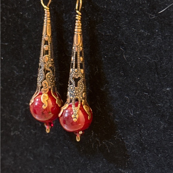 Old world charm filigree earrings in antique brass vintage inspired - Picture 3 of 5